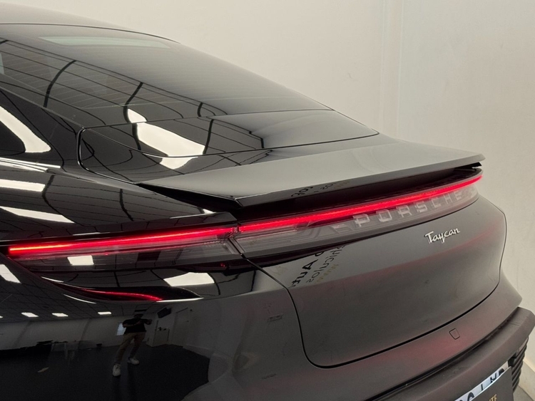 Porsche Taycan TAYCAN foto 51