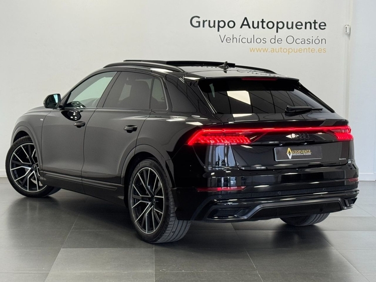 Audi Q8 55TFSI BLACK LIMITED  foto 5