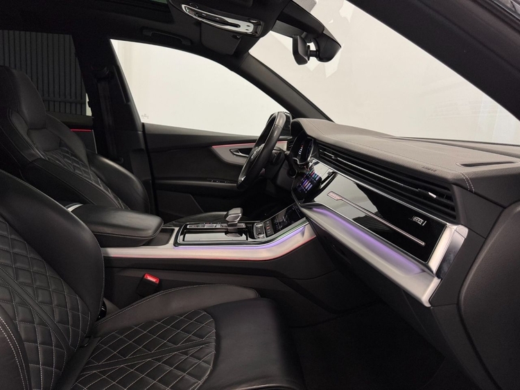 Audi Q8 55TFSI BLACK LIMITED  foto 35