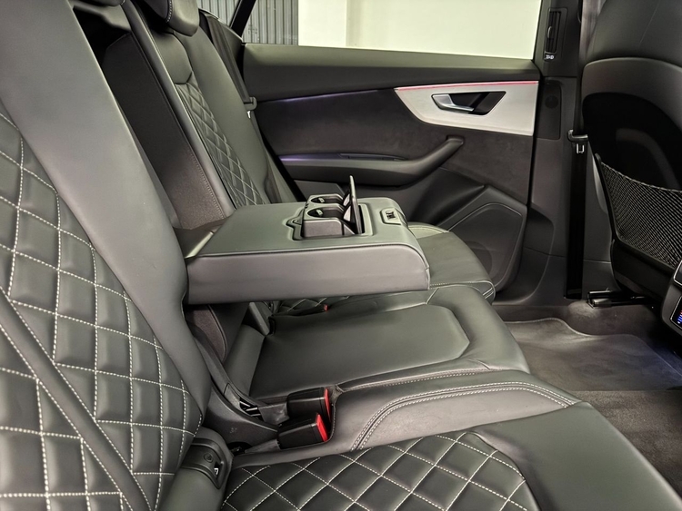 Audi Q8 55TFSI BLACK LIMITED  foto 53
