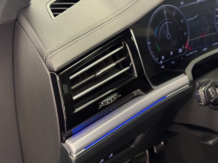 Volkswagen Touareg R V6 462CV foto 16