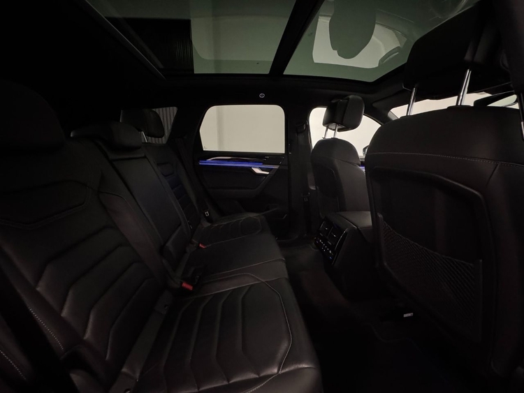 Volkswagen Touareg R V6 462CV foto 42