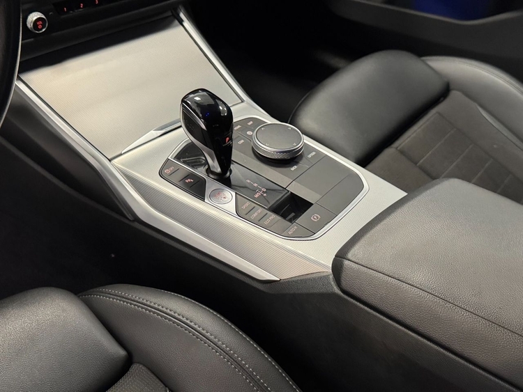 BMW Serie 3 SERIE 320D foto 26
