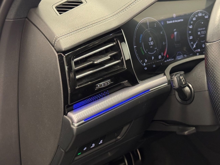 Volkswagen Touareg R 3.0 V6 462CV E-HYBRID foto 17