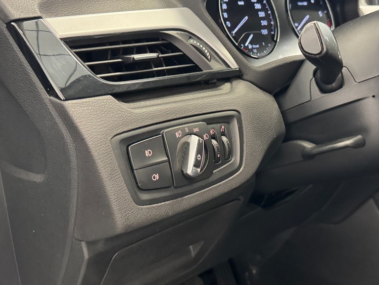 BMW X1 SDRIVE 18D  foto 17