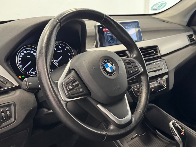 BMW X1 SDRIVE 18D  foto 19
