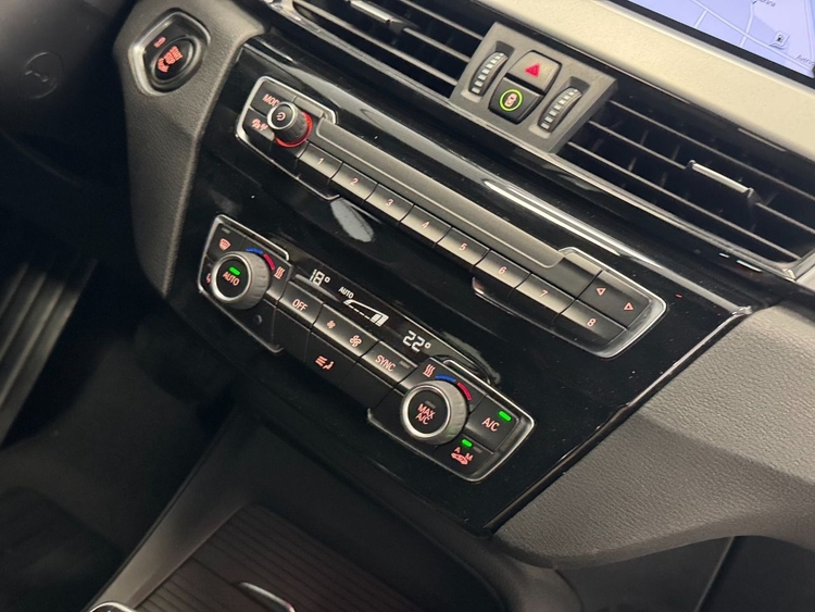 BMW X1 SDRIVE 18D  foto 34
