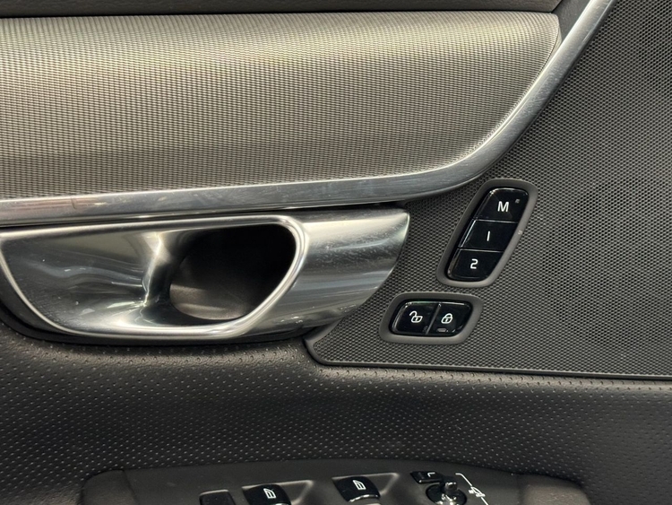Volvo S90 T8 RECHARGE R-DESIGN foto 17