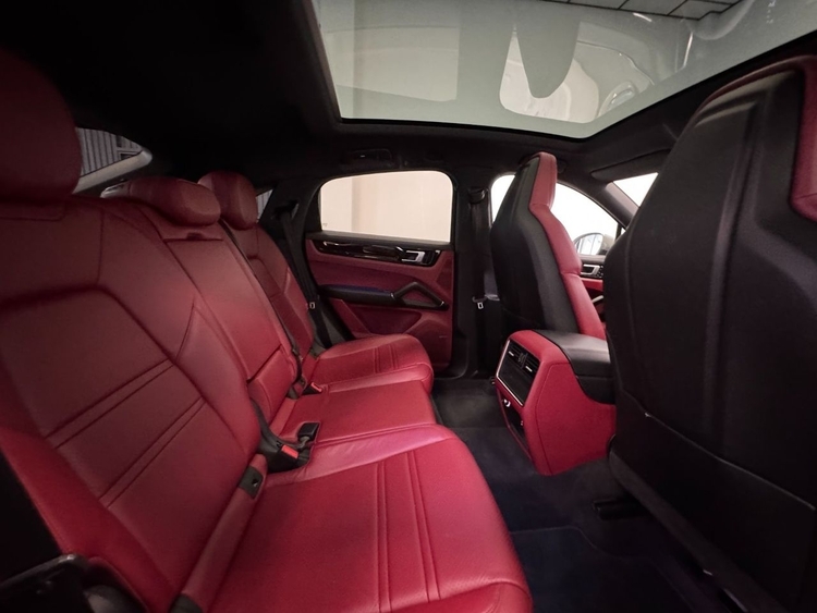 Porsche Cayenne S foto 48