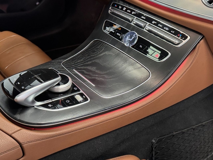 Mercedes Clase E 220D AMG foto 34