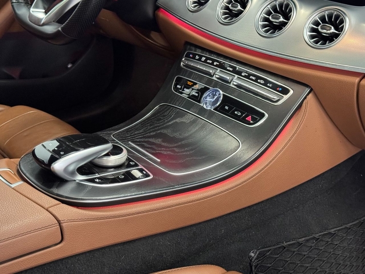 Mercedes Clase E 220D AMG foto 36