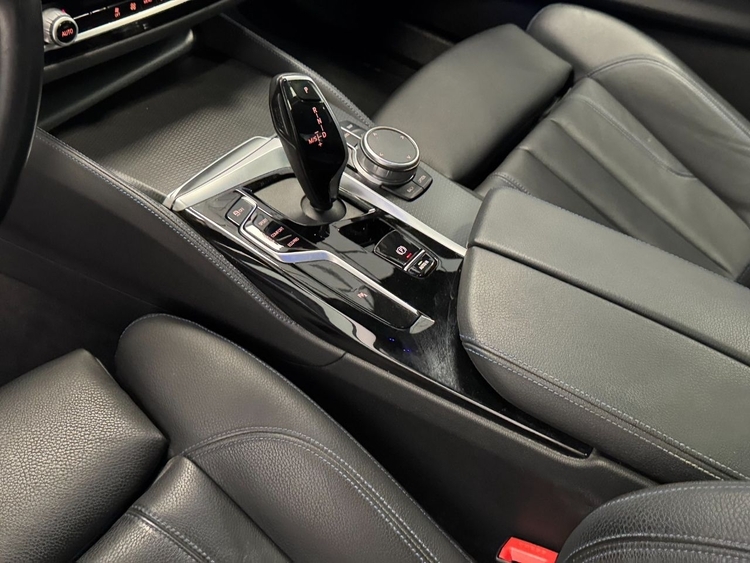 BMW Serie 5 540D M XDRIVE foto 26