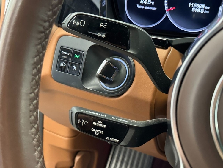 Porsche Cayenne CAYENNE foto 17