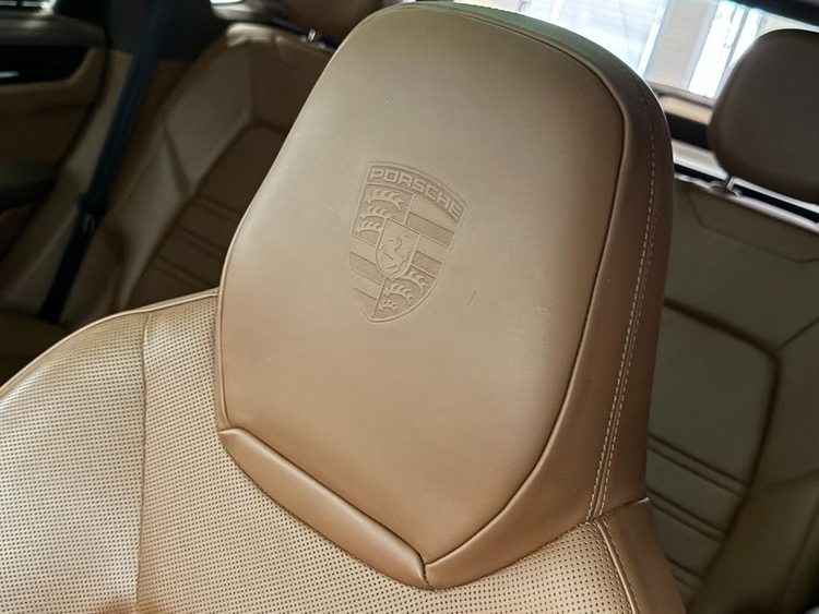 Porsche Cayenne CAYENNE foto 20