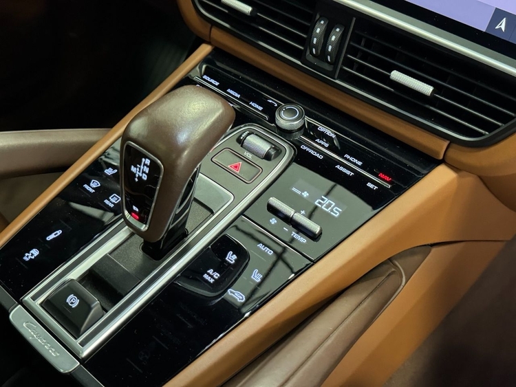 Porsche Cayenne CAYENNE foto 30