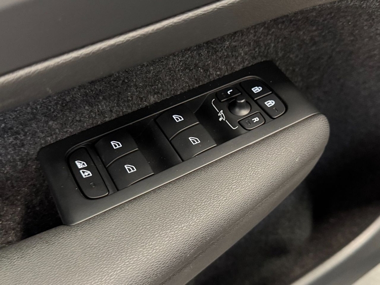 Volvo XC40 T4 PLUS BRIGHT AUTO  foto 14