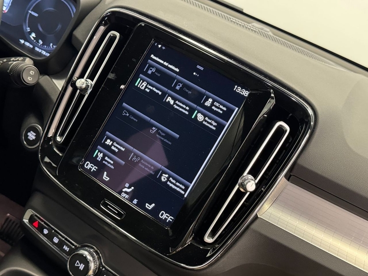 Volvo XC40 T4 PLUS BRIGHT AUTO  foto 29