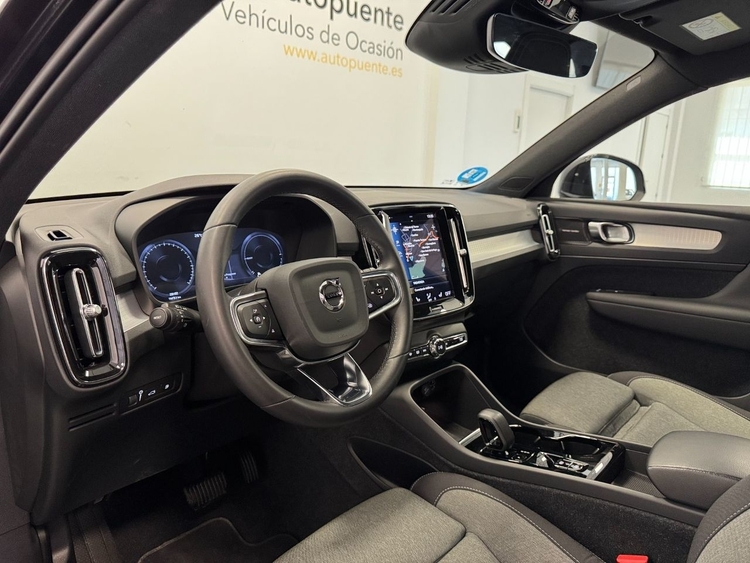 Volvo XC40 T4 PLUS BRIGHT AUTO  foto 8