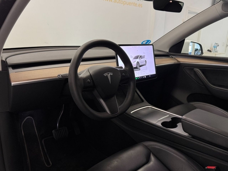 Tesla Model Y GRAN AUTONOMIA RWD foto 14