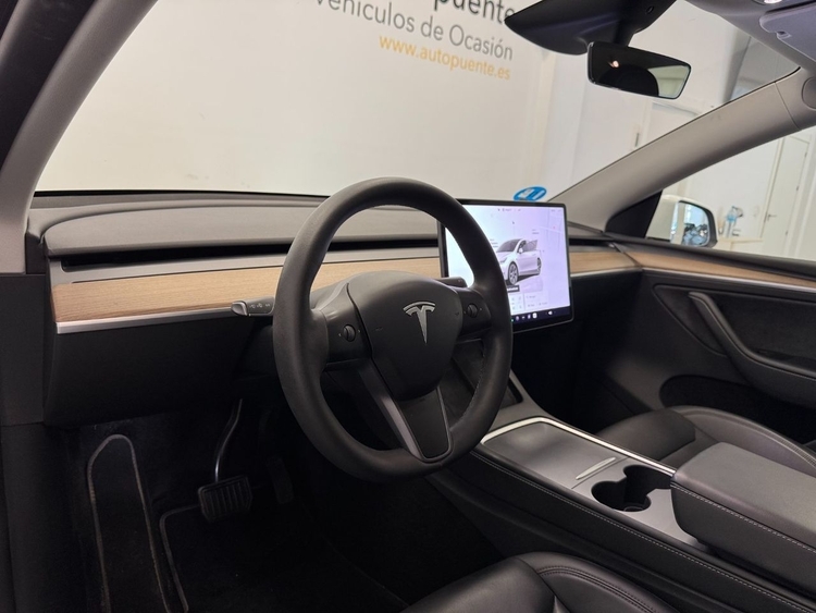 Tesla Model Y GRAN AUTONOMIA RWD foto 8