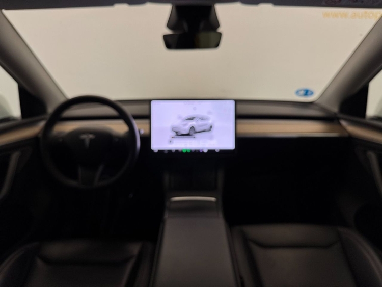 Tesla Model Y GRAN AUTONOMIA RWD foto 10