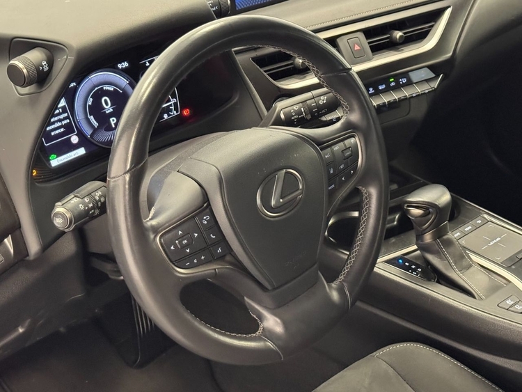 Lexus UX 250H BUSINESS foto 18