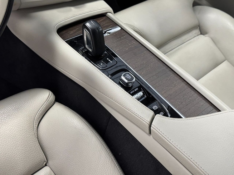 Volvo V90 CROSS COUNTRY B4 D  foto 23