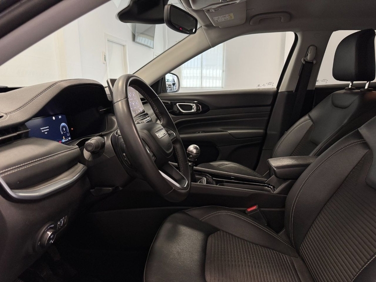 Jeep Compass LIMITED foto 14