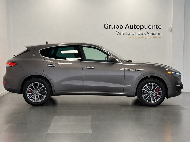 Maserati Levante LEVANTE GRANLUSSO 3.0 V6 foto 3
