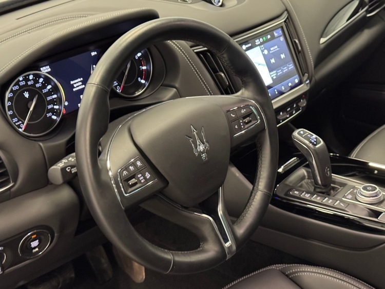 Maserati Levante LEVANTE GRANLUSSO 3.0 V6 foto 19