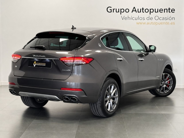 Maserati Levante LEVANTE GRANLUSSO 3.0 V6 foto 4