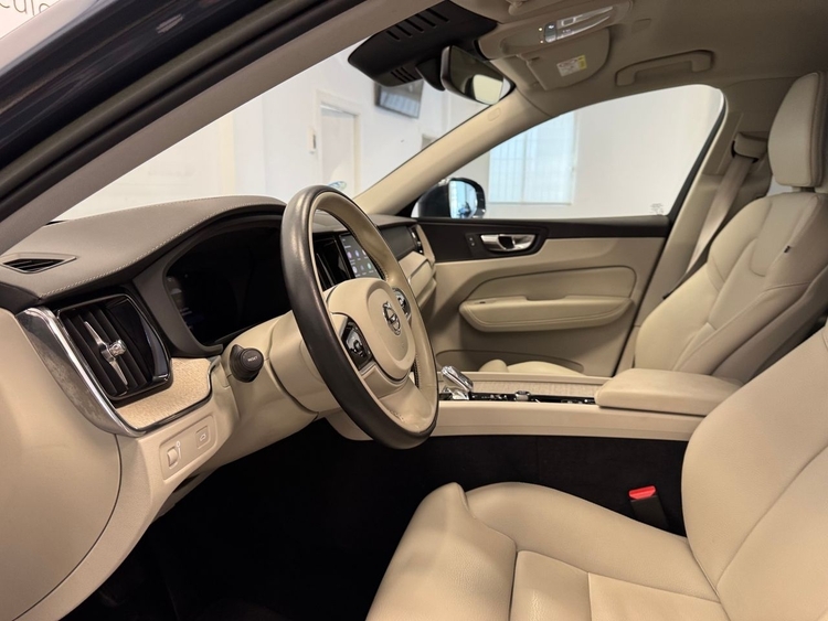 Volvo XC60 INSCRIPTION AUTO foto 15
