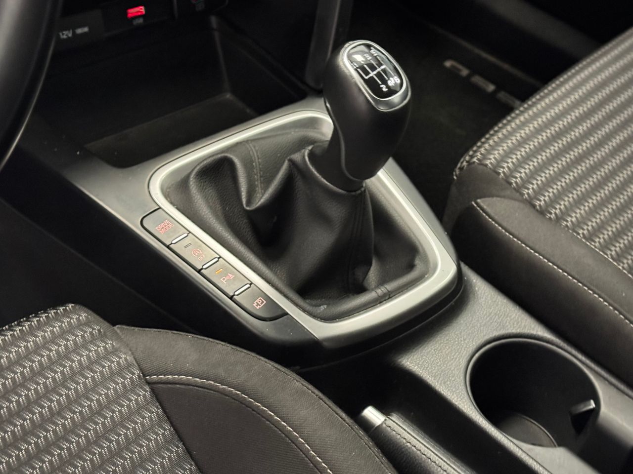 Kia Ceed DRIVE 1.6 MHEV  miniatura 17