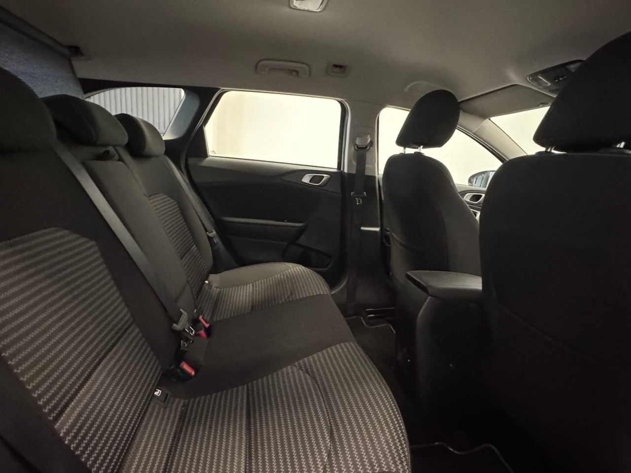 Kia Ceed DRIVE 1.6 MHEV  foto 34