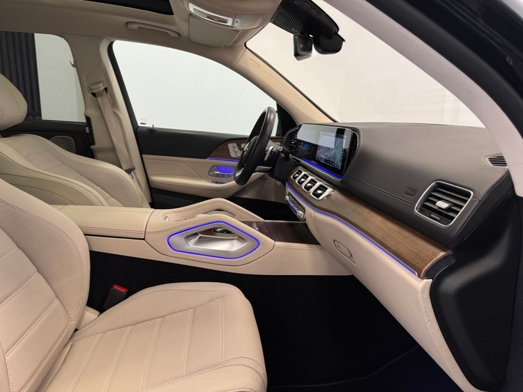 Mercedes GLS AMG 4MATIC 400D foto 32