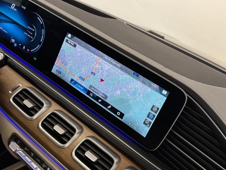 Mercedes GLS AMG 4MATIC 400D foto 37