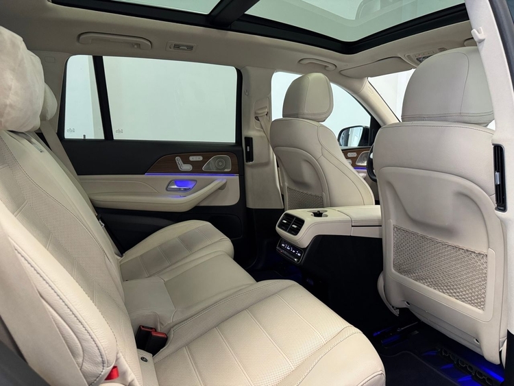 Mercedes GLS AMG 4MATIC 400D foto 48