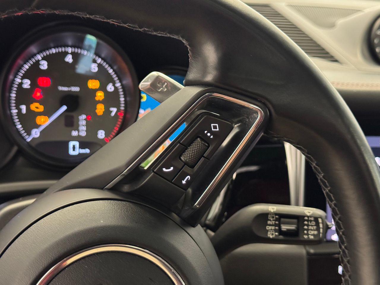 Porsche Macan MACAN S miniatura 19
