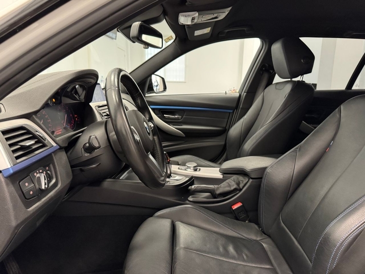 BMW Serie 3 318D AUTO M foto 15