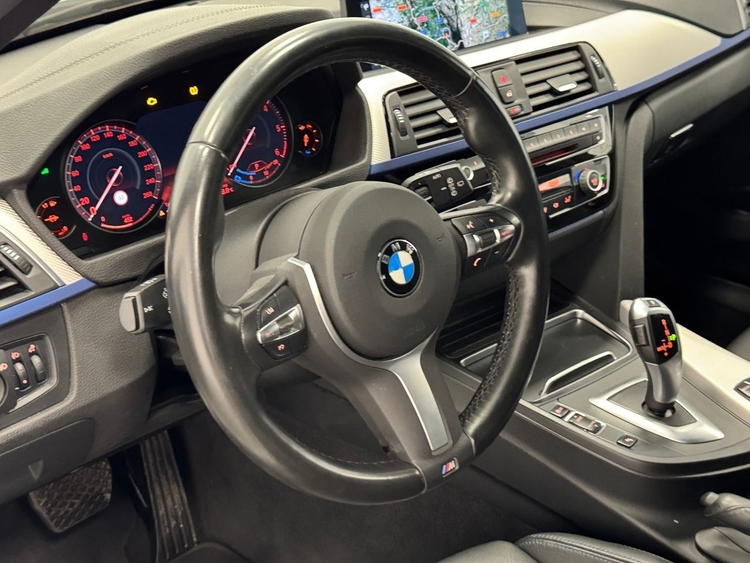 BMW Serie 3 318D AUTO M foto 19