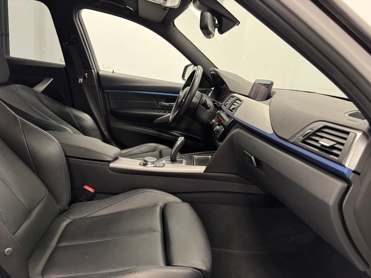 BMW Serie 3 318D AUTO M foto 29