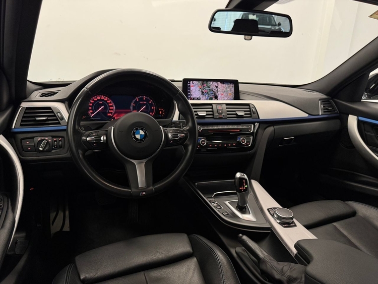 BMW Serie 3 318D AUTO M foto 9