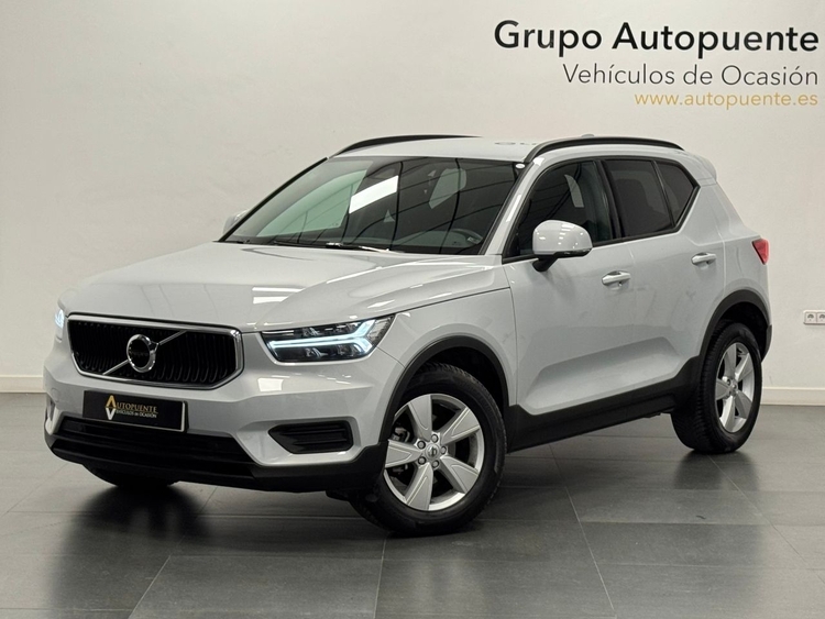 Volvo XC40 MOMENTUM CORE AUTO foto 7