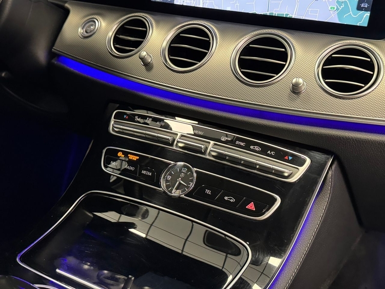 Mercedes Clase E E220D foto 38