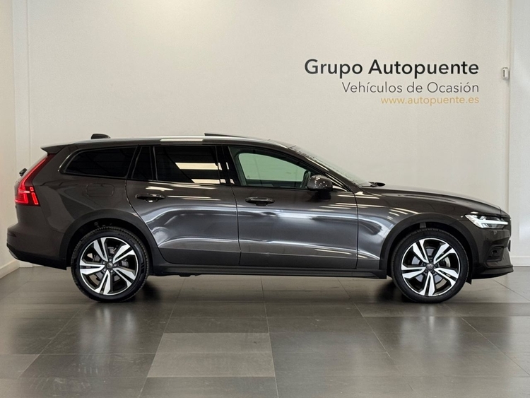 Volvo V60 ULTIMATE AUTO  B4 D foto 3