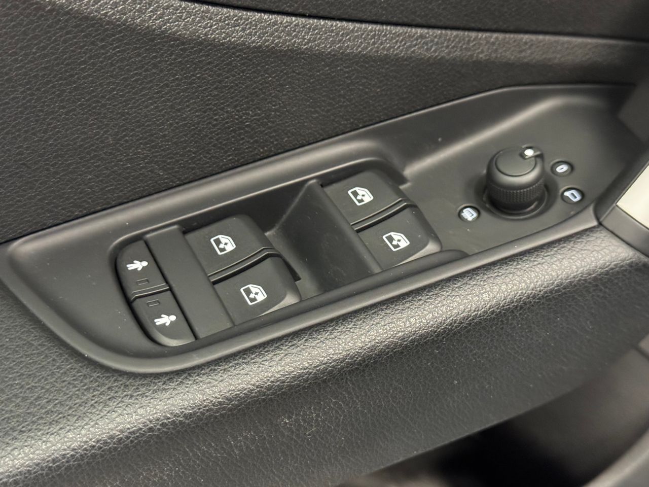 Audi Q2 ADVANCED S-TRONIC  miniatura 15