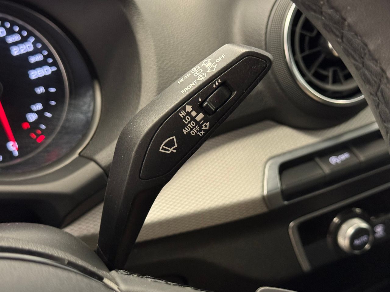 Audi Q2 ADVANCED S-TRONIC  miniatura 21