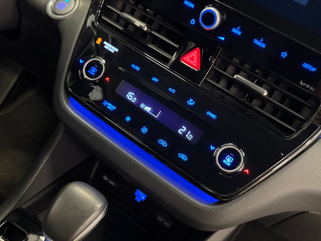 Hyundai IONIQ TECNO DCT miniatura 36