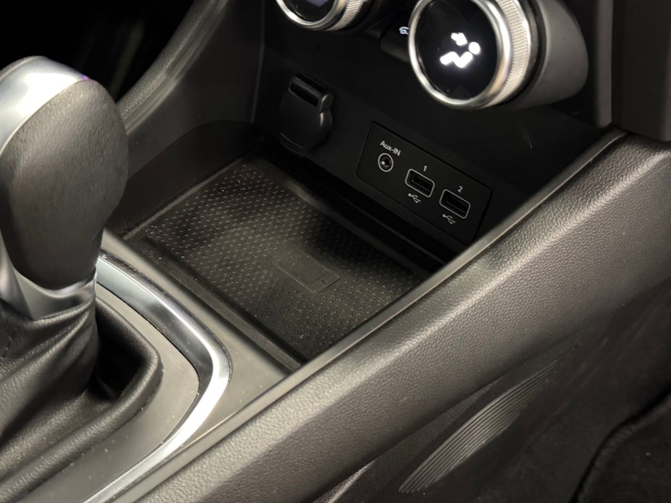 Renault Captur EVOLUTION  E-TECH foto 33