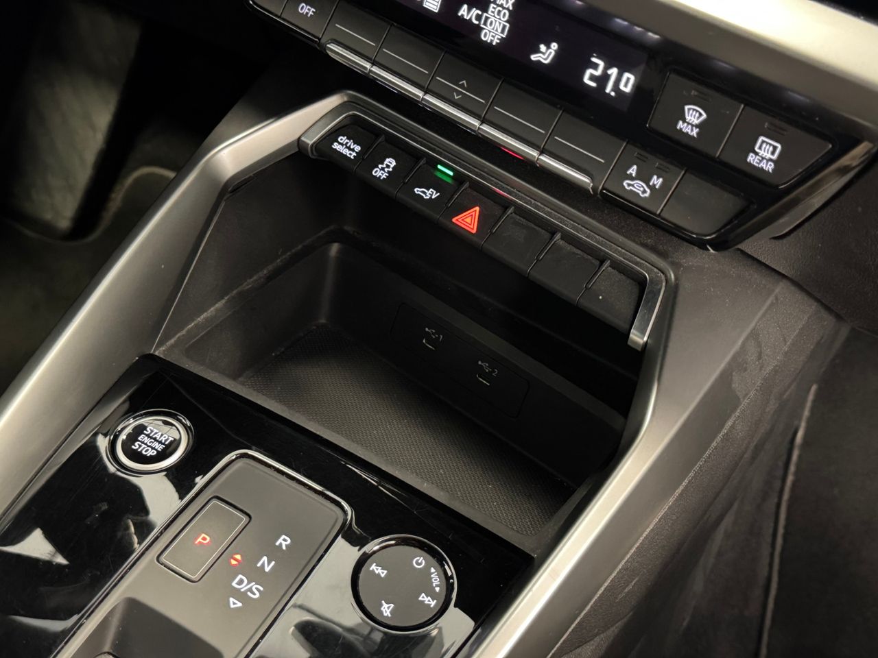 Audi A3 S-LINE  40TFSI E miniatura 36